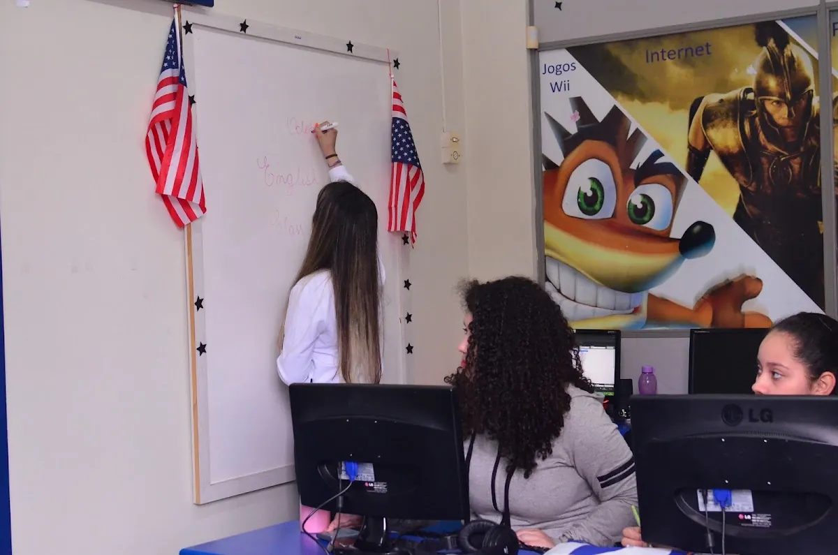 Escola Datamais — Escolas de Idiomas em Bento Gonçalves-RS (foto 3)